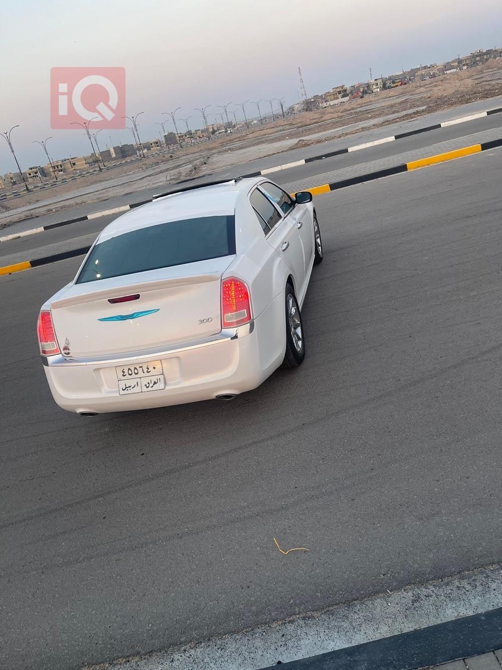 كرايسلر 300